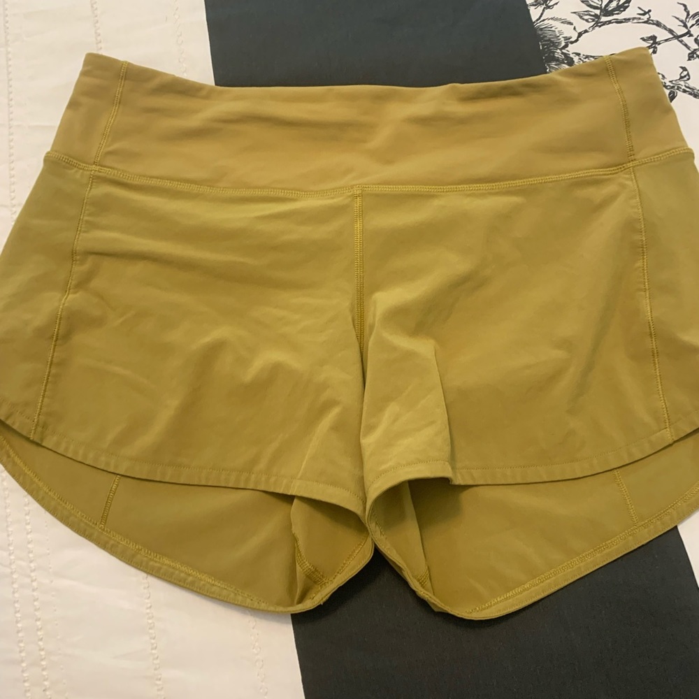 Lululemon speed shorts size 8 4 inch inseam